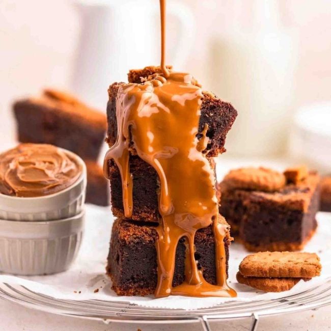 Lotus Biscoff Topping Syrup Sauce - 1kg Bottle, Perfect For Desserts, Coffee & More